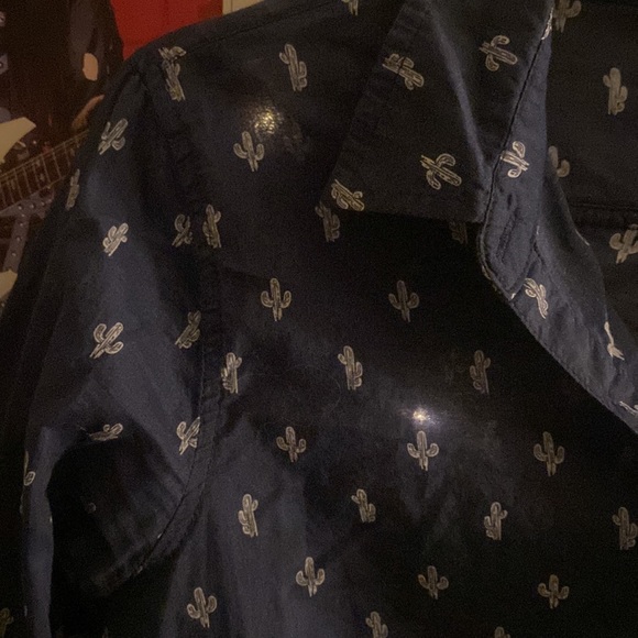 GAP brand CACTUS 🌵 button down - Picture 5 of 5